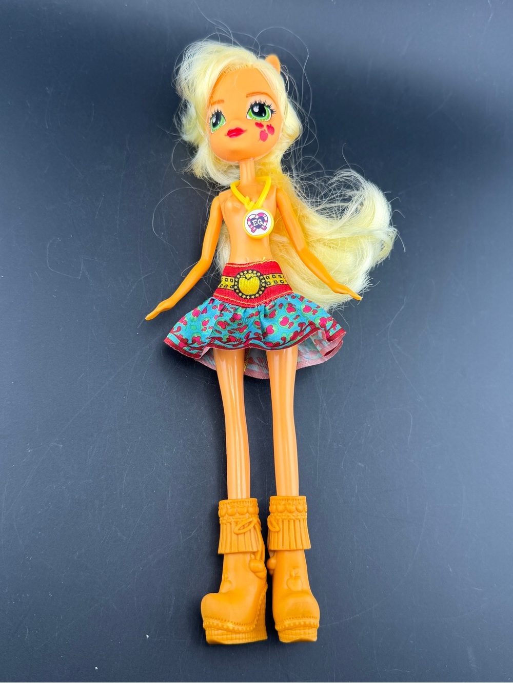 2015 Hasbro My Little Pony Equestrian Girl Apple Jack Doll Boots Skirt Necklace